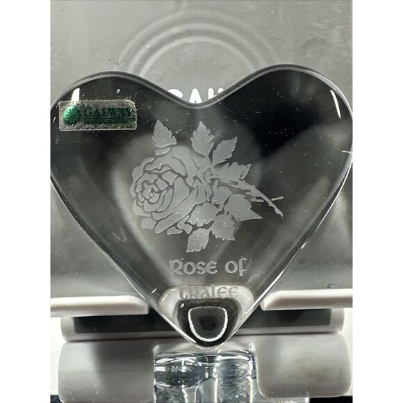 Galway irish crystal heart paperweight with etched rose‎ of tralee - Picture 1 of 4